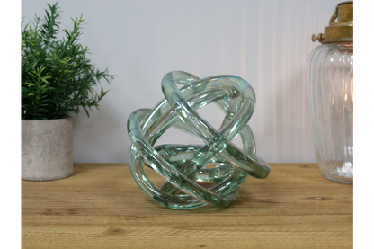 Glass Knot