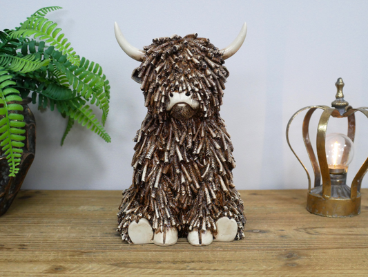 Sitting Highland Cow - Large