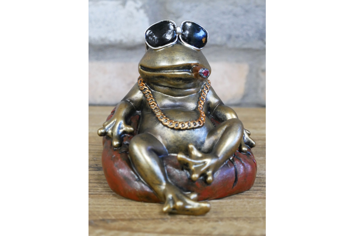 Cool Frog with Sunglasses Resin Ornament Funny Smoking Toad Figurine