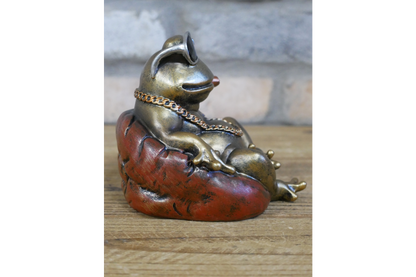 Cool Frog with Sunglasses Resin Ornament Funny Smoking Toad Figurine