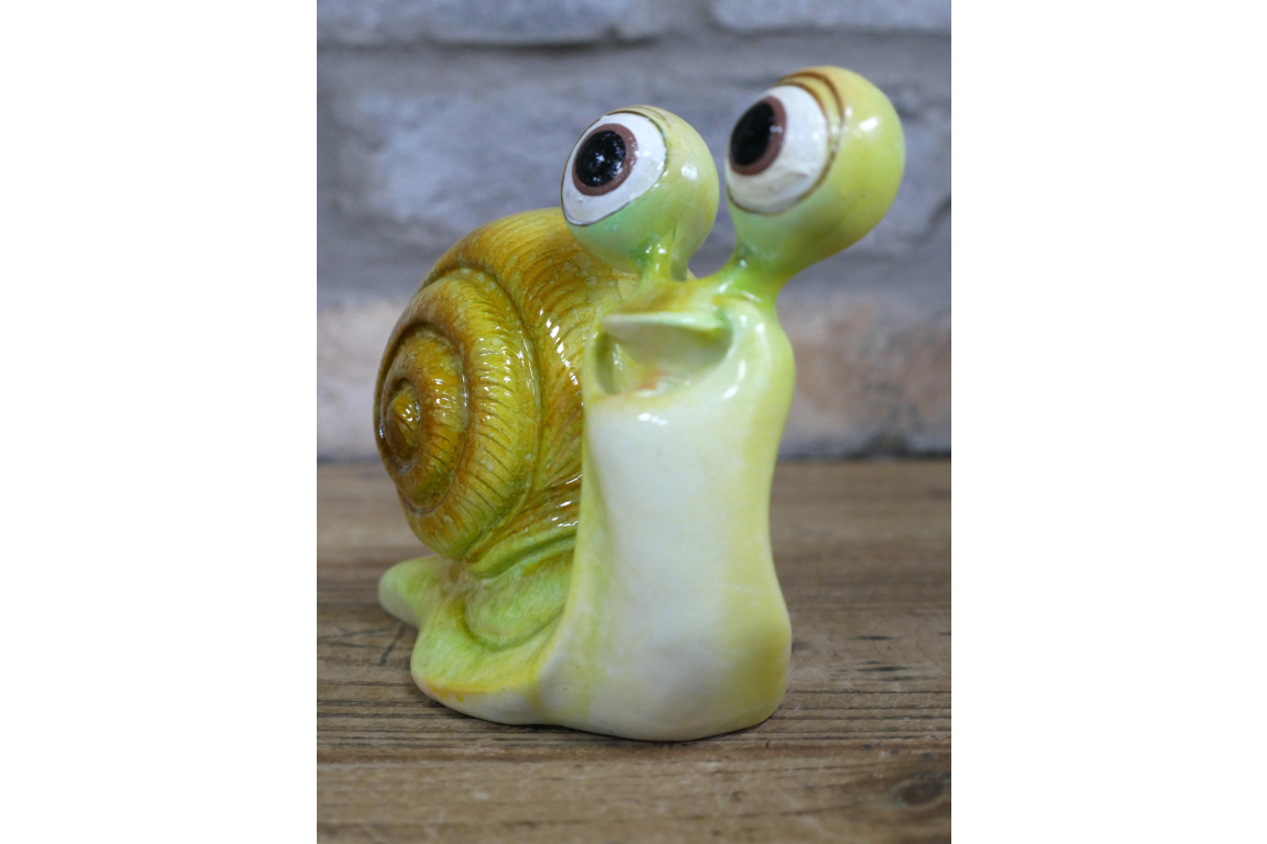 Cute Happy Snail Resin Ornament Funny Large Eyed Garden Slug Figurine