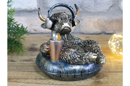 Gamer Highland Cow Resin Ornament Funny Gaming Calf Pool Float Figurine