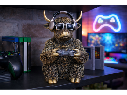 Gaming Highland Cow