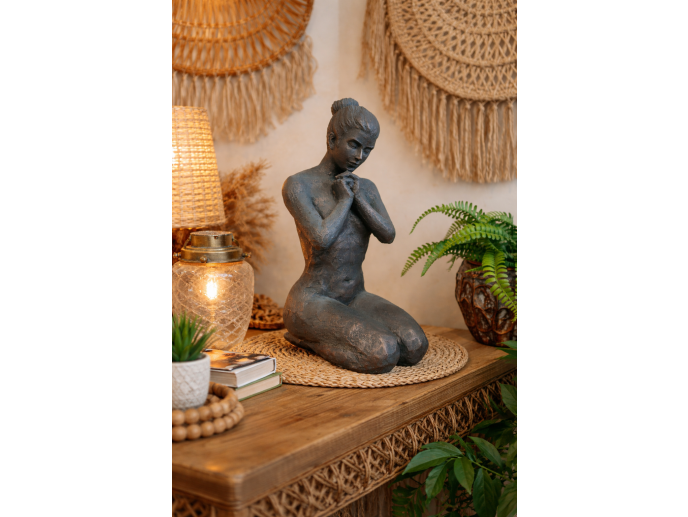 Large Kneeling Lady