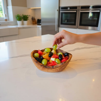 Hand-Carved Olive Wood Salad Bowl – Multi-Size Natural Rustic Serving Bowl (20cm - 45cm) – Artisan Fruit & Pasta Centerpiece Bowl