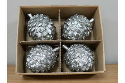 Set Of 4 Pinecones