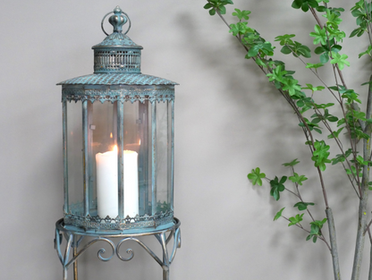 Lantern On Stand - Medium