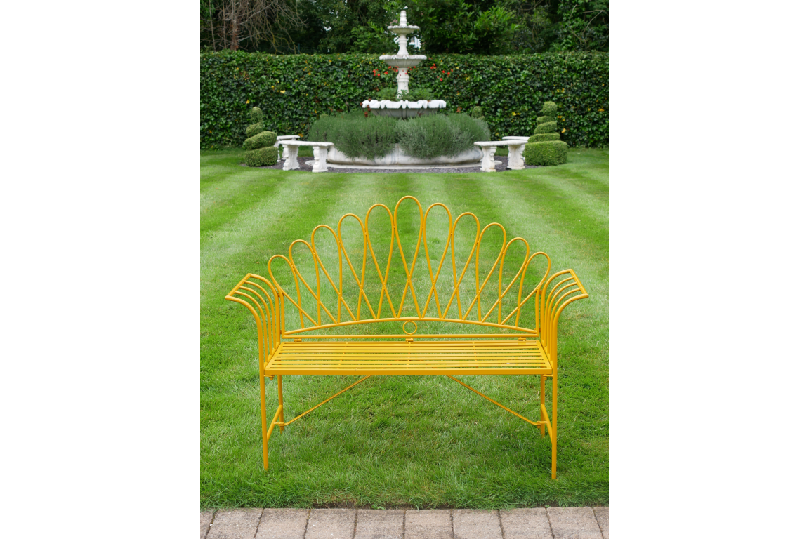 Sarah Bench