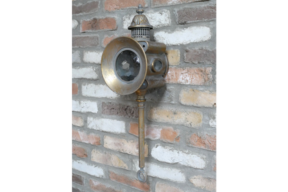 Traditional Style Wall Lantern