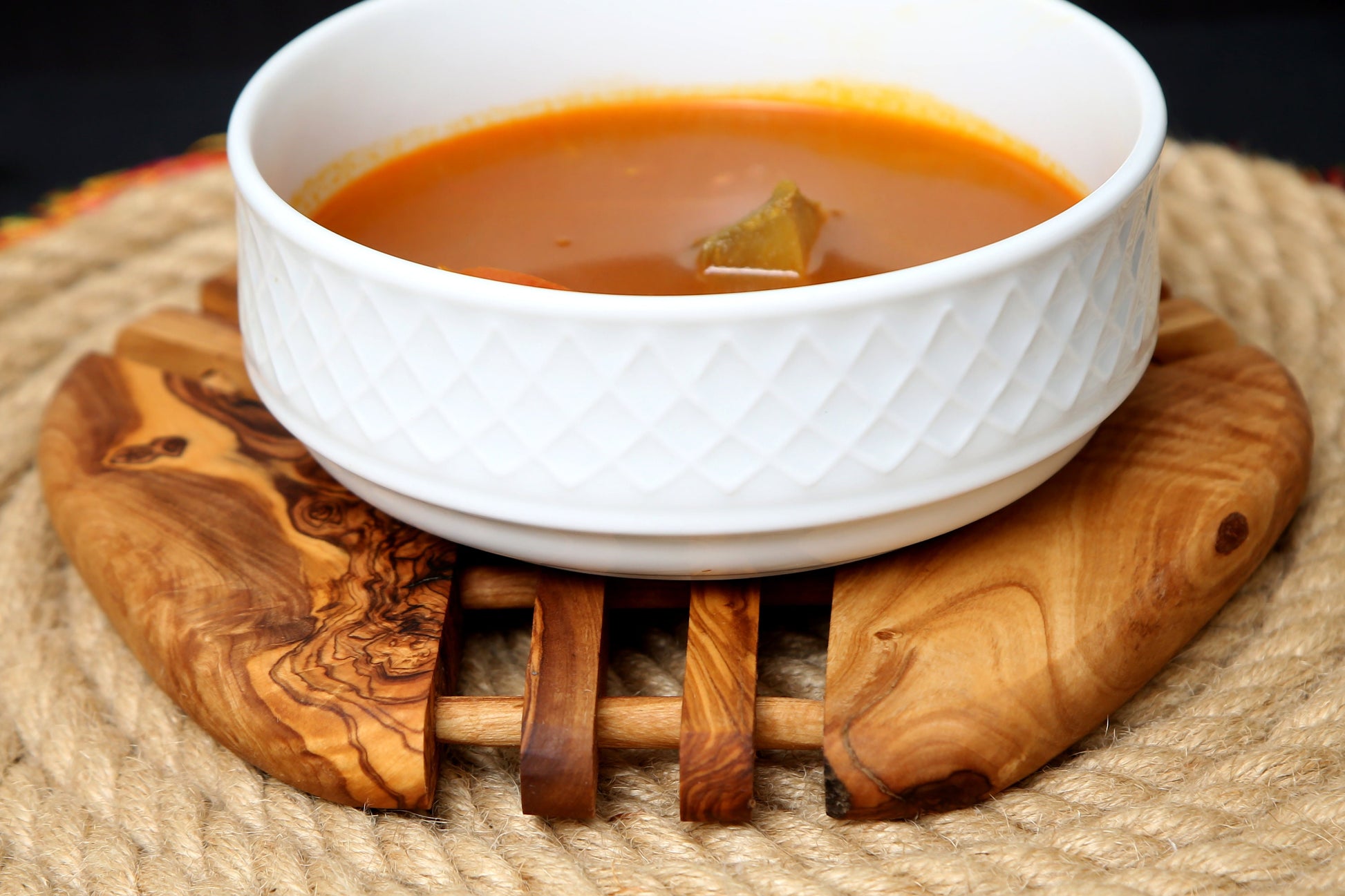 Olive Wood Apple Pan Coaster 19 cm