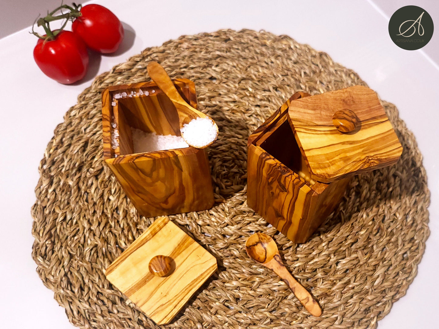 Set of 2 olive wood spice bottles with lids and matching spoons, wedding gift, gift, Sustainably Sourced, Eco-Friendly, handmade