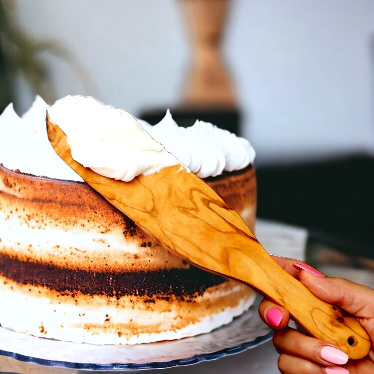 Olive Wood Handcrafted Curved Tip Wooden Icing Cake Frosting Spatula, Sustainably Sourced, Eco-Friendly, gift